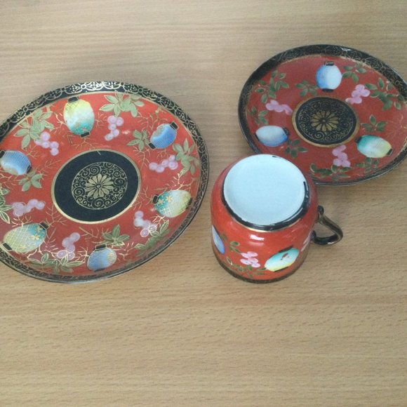 lot of 3 Vintage Japanese hand painted eggshell red porcelain cup, saucer, plate - Picture 2 of 4